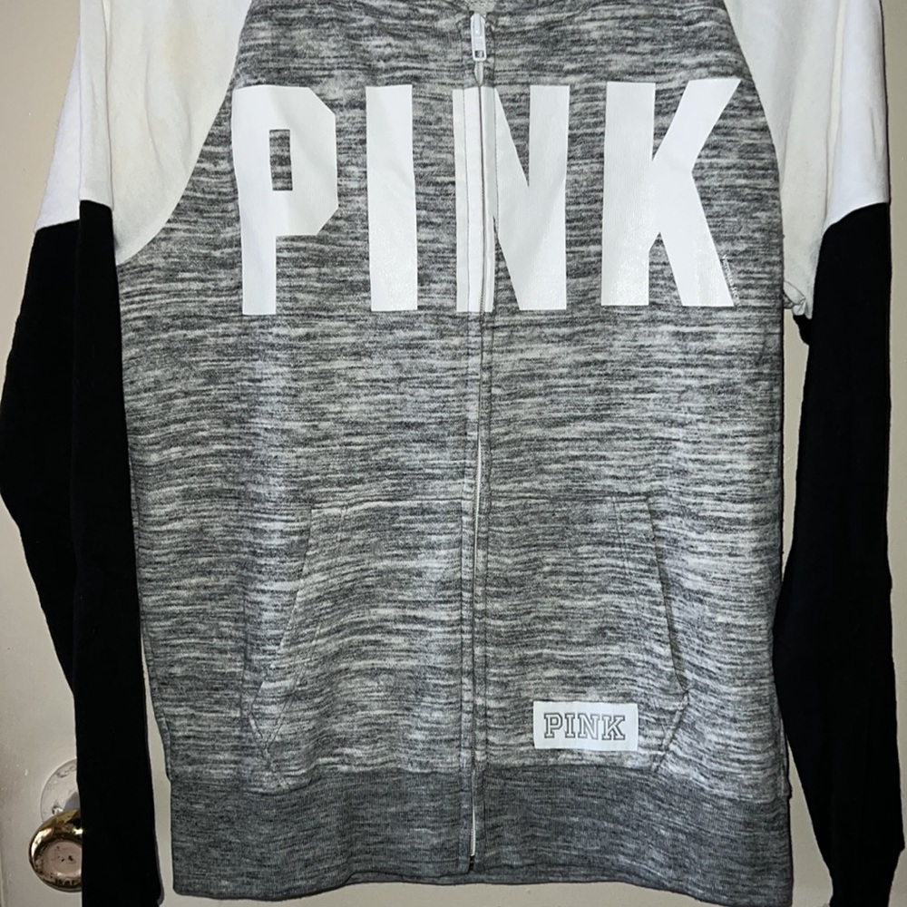🌼SELLING IN BUNDLE ONLY🌼VS Pink Full Zipper Sweater 🌹 - Picture 5 of 7